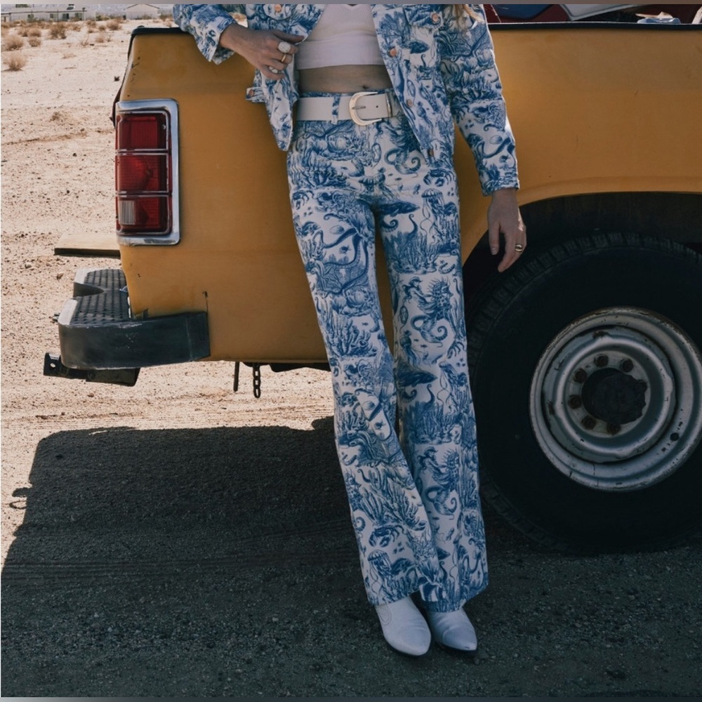 Wrangler | Wanderer High-Rise Nautical Print Flare Jeans Sailing Seven Seas Nwot - Picture 2 of 3
